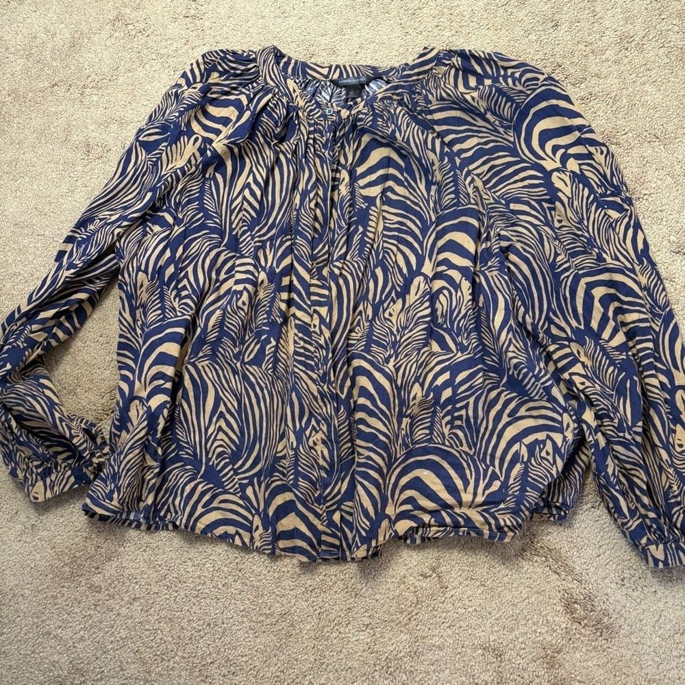 Banana Republic 100% Linen Zebra Print Women's Top - Navy and Tan Size Large - Picture 2 of 7